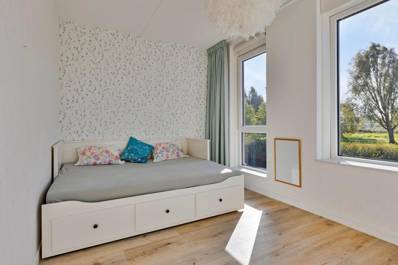 Woning aan het water met terras - Afbeelding 21