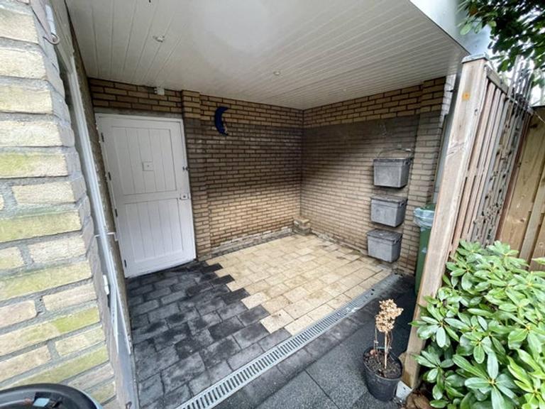 Terraced house with 5 bedrooms and garden - Image 8