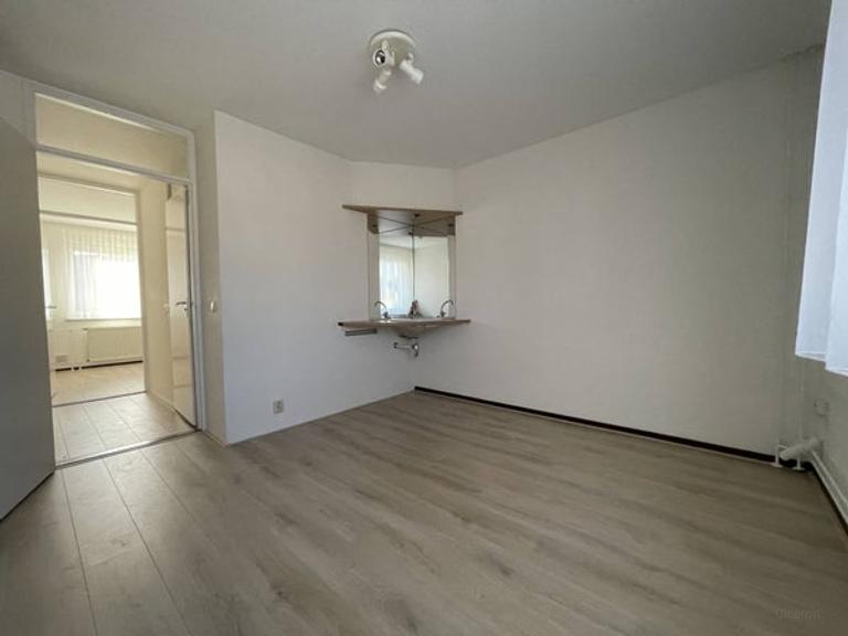 Terraced house with 5 bedrooms and garden - Image 13