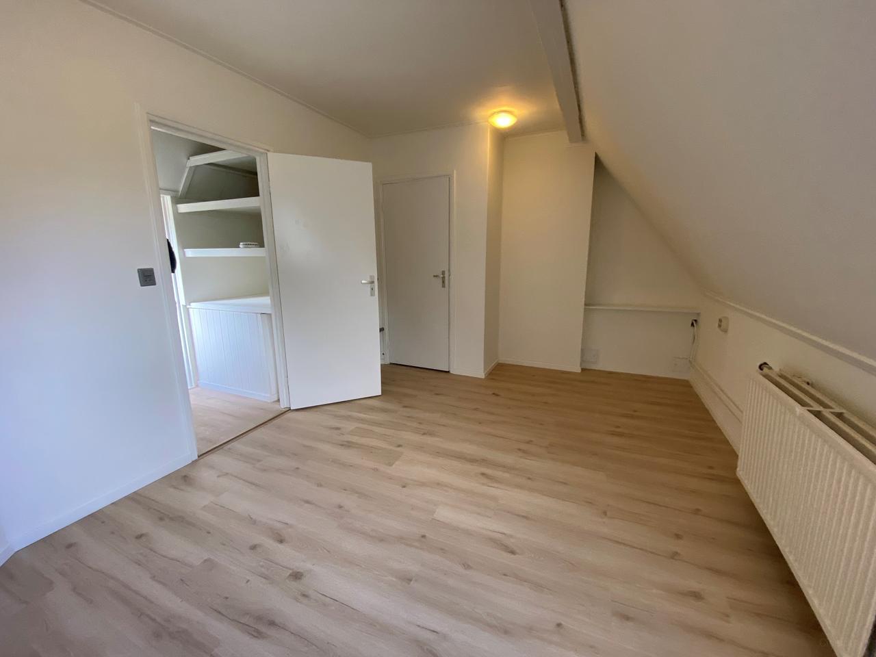 Vijf studentenkamers met woonkamer - Afbeelding 9