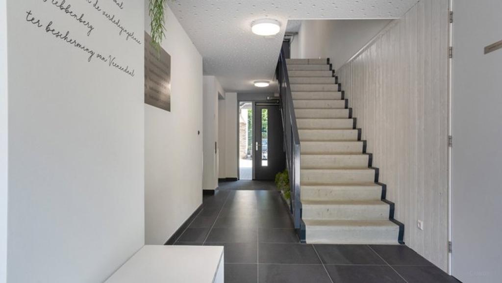 Zonnig 3-kamerappartement met balkon - Afbeelding 2