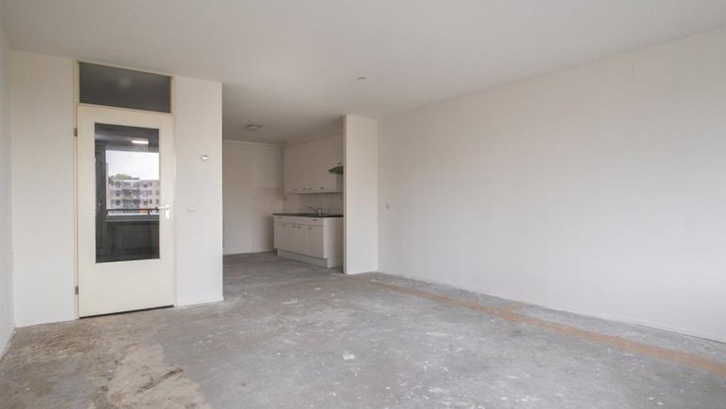 89 m2 appartement met balkon in Slotervaart - Afbeelding 2