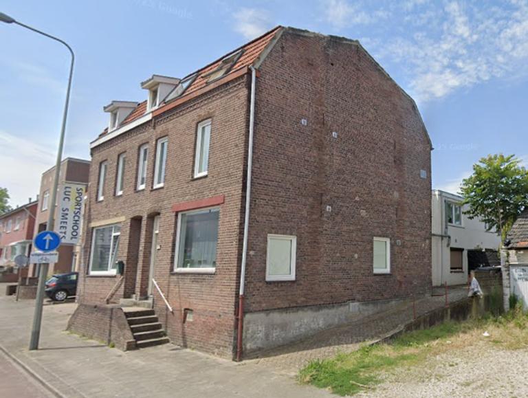 55 m² Studio with Separate Bedroom - Image 1