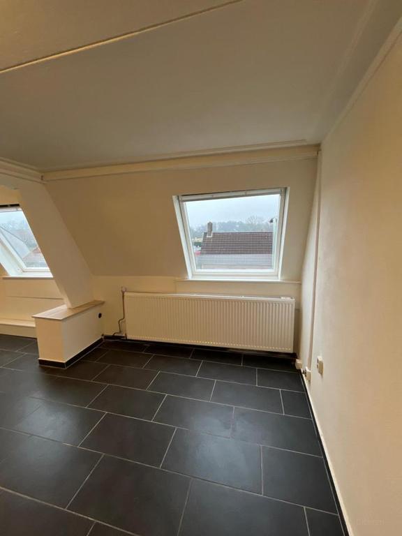 55 m² Studio with Separate Bedroom - Image 7