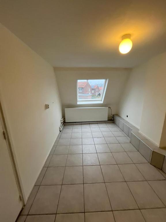 55 m² Studio with Separate Bedroom - Image 14