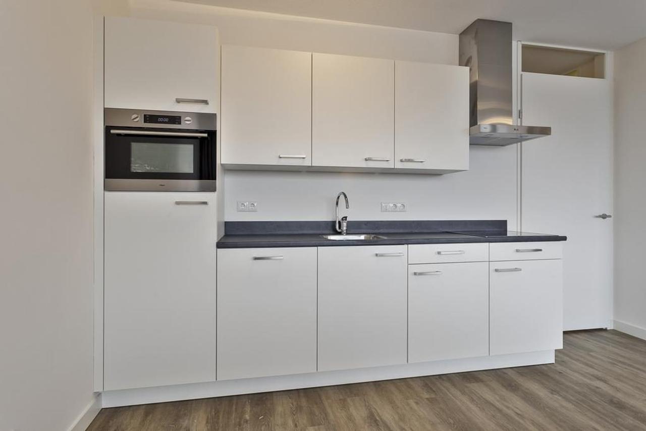 Licht 3-kamerappartement met balkon - Afbeelding 5