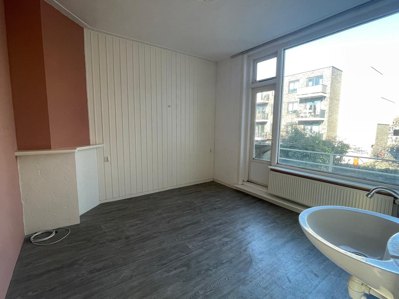 Kamer met balkon in Oosterparkwijk - Afbeelding 2