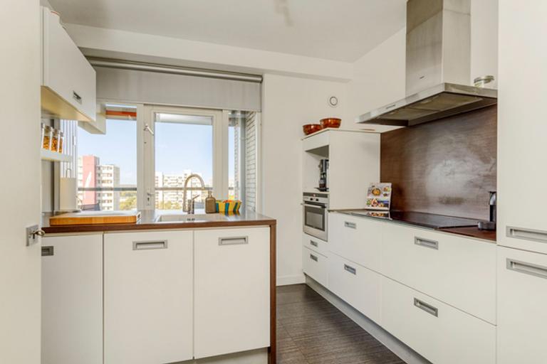 3-kamerappartement op 11e met balkon - Afbeelding 3