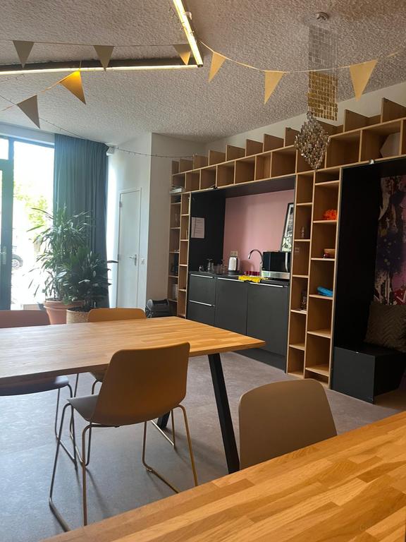 Studio with courtyard garden in Haarlem - Image 12