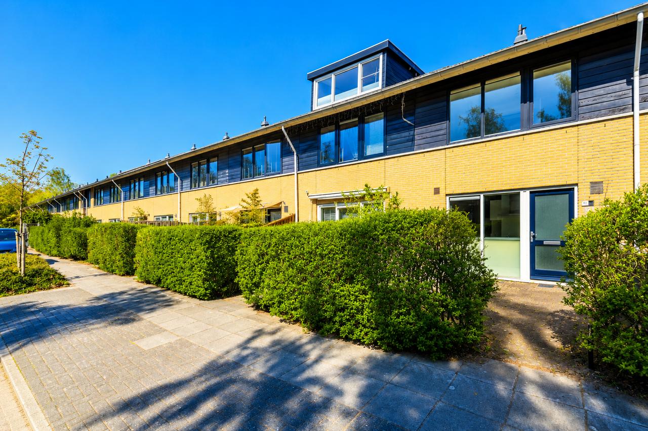 Gemeubileerde gezinswoning met tuin - Afbeelding 1