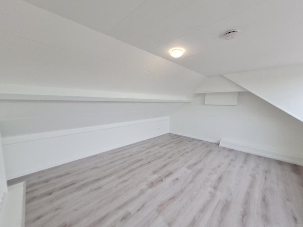 Eigen badkamer in Tilburg, 23 m² - Afbeelding 3