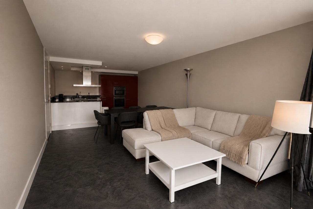 Gemeubileerd 3-kamerappartement met uitzicht - Afbeelding 2