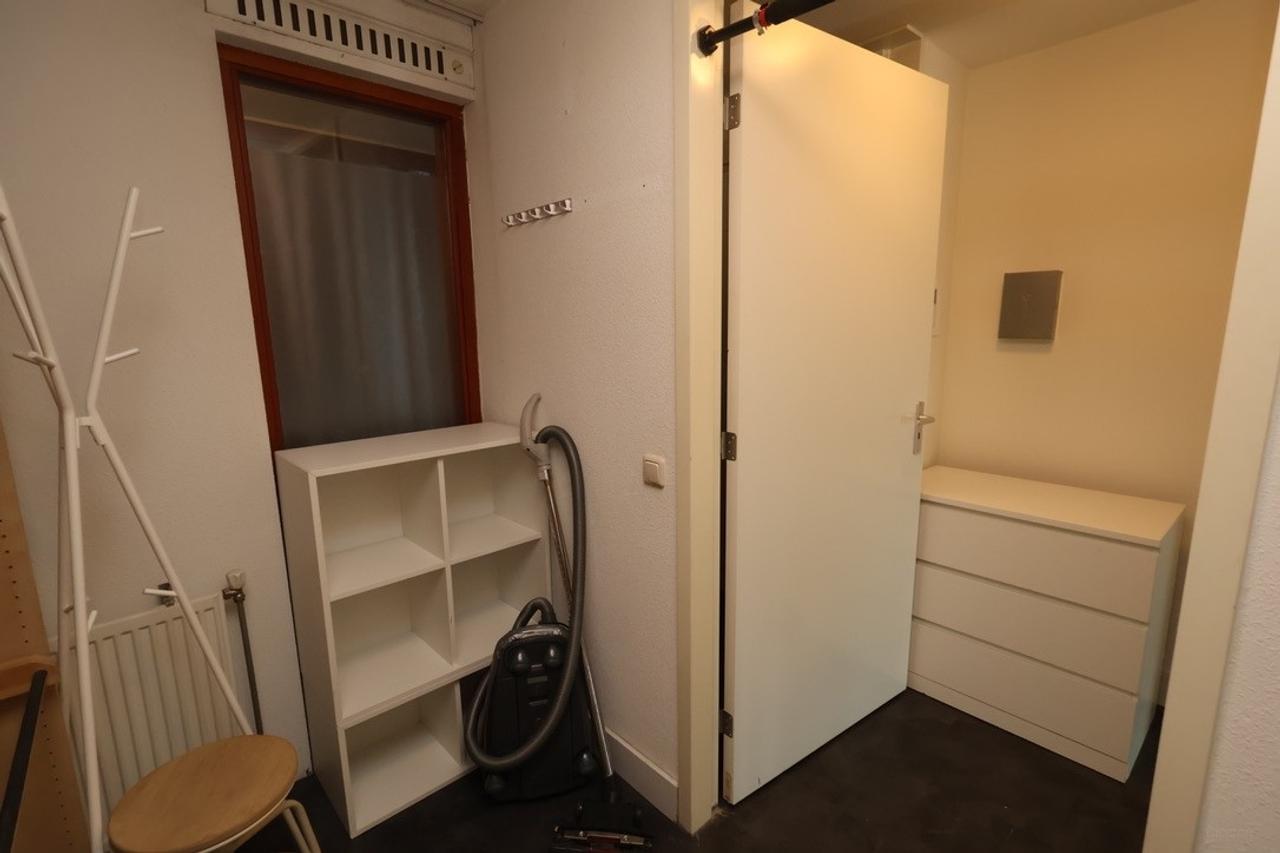 Gemeubileerd 3-kamerappartement met uitzicht - Afbeelding 11
