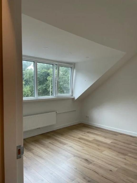 Duplex appartement naast het Evoluon - Afbeelding 10