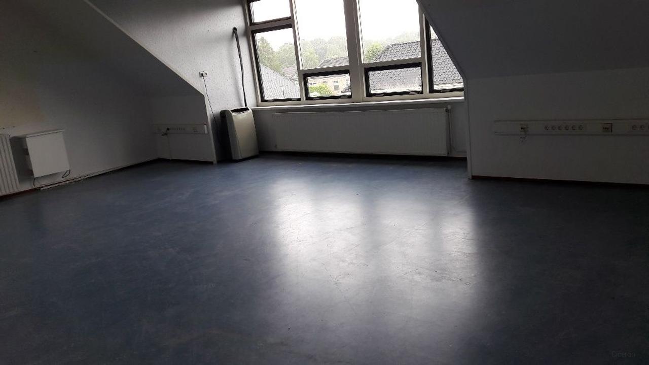 Anti-squat living space of 60 m² in Meedhuizen - Image 3