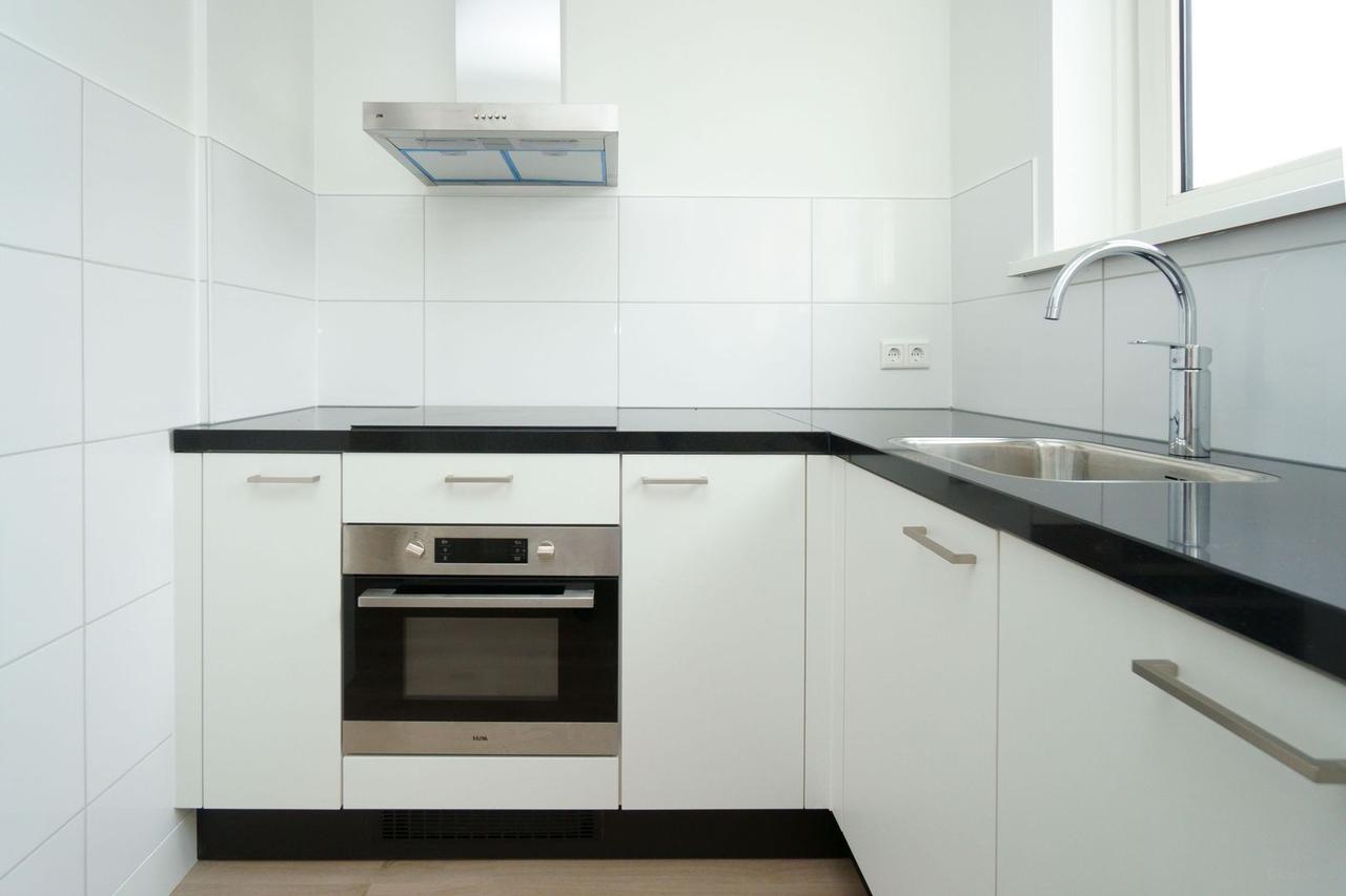 4-room apartment with balcony in Utrecht - Image 3