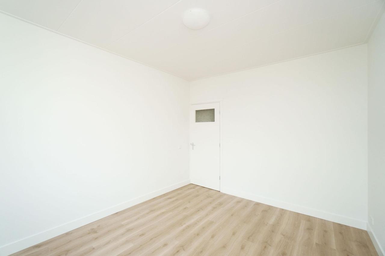 4-room apartment with balcony in Utrecht - Image 10