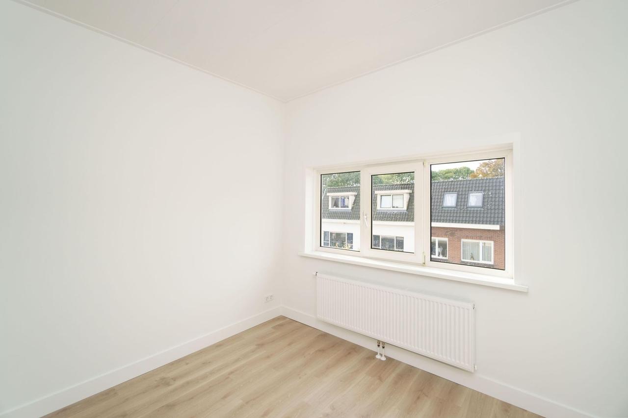 4-room apartment with balcony in Utrecht - Image 11