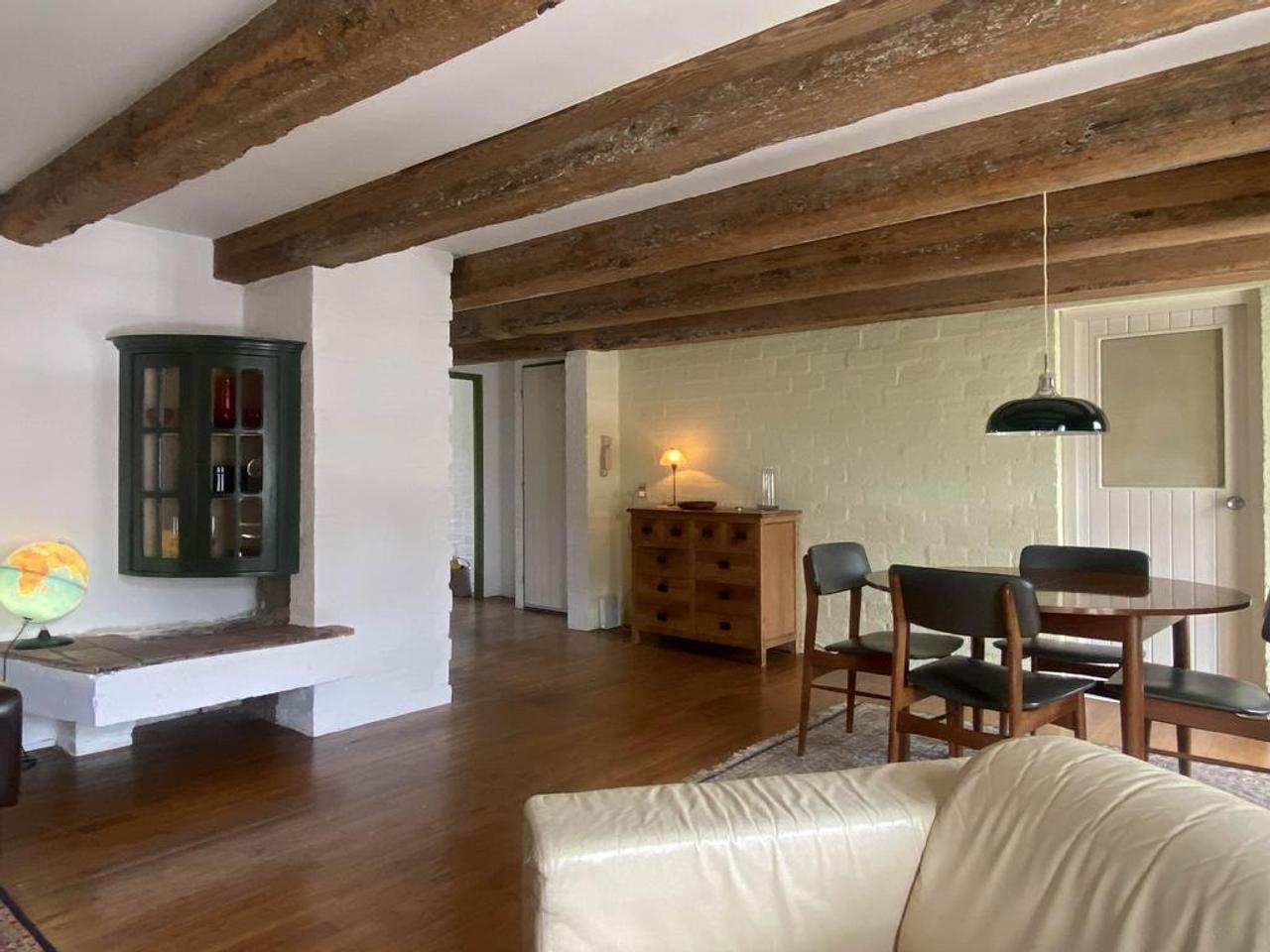 Furnished 2-bedroom apartment on the canal - Image 10