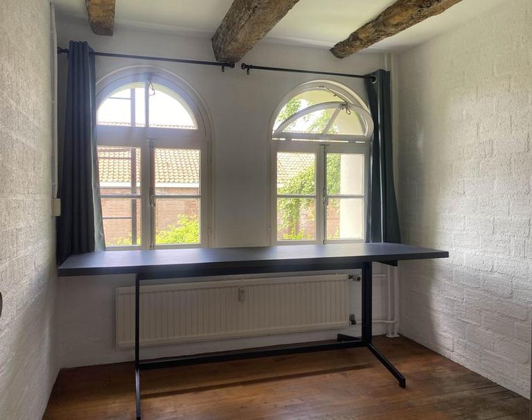 Furnished 2-bedroom apartment on the canal - Image 14