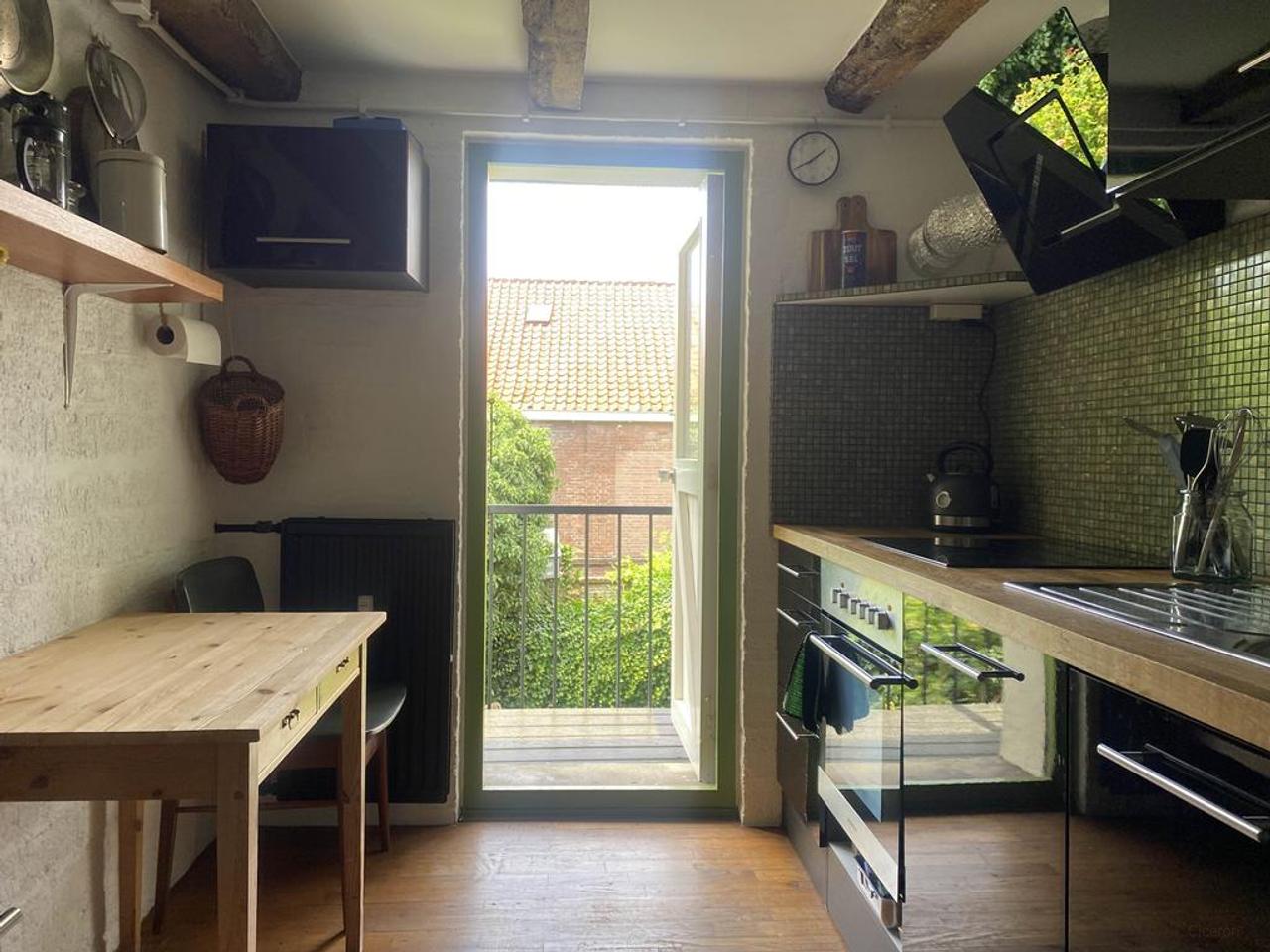 Furnished 2-bedroom apartment on the canal - Image 17