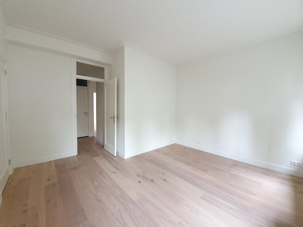 3-slaapkamer appartement met tuin - Afbeelding 9