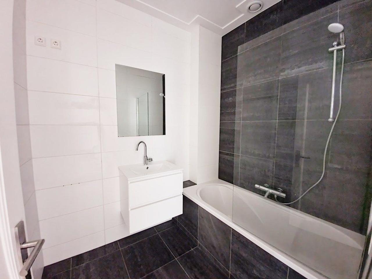 3-slaapkamer appartement met tuin - Afbeelding 11