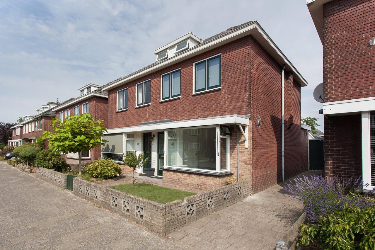 Gemeubileerd jaren 30-huis met tuin - Afbeelding 1