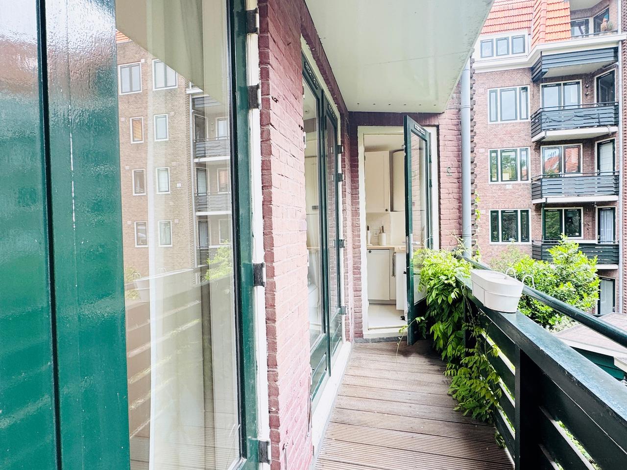 Gemeubileerd 3-kamerappartement in De Pijp - Afbeelding 16