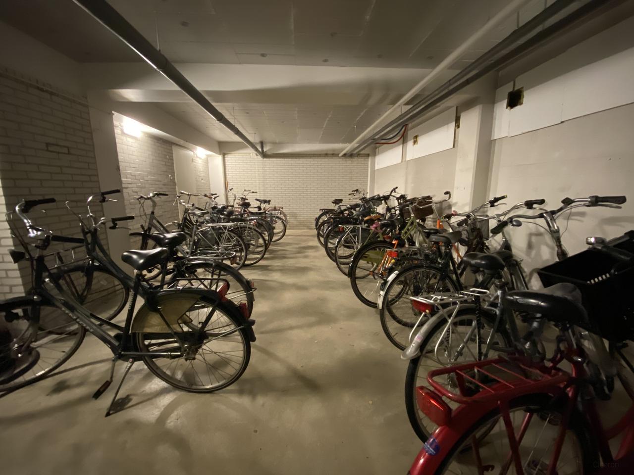 Self-Contained Studio with Elevator in Assen - Image 7