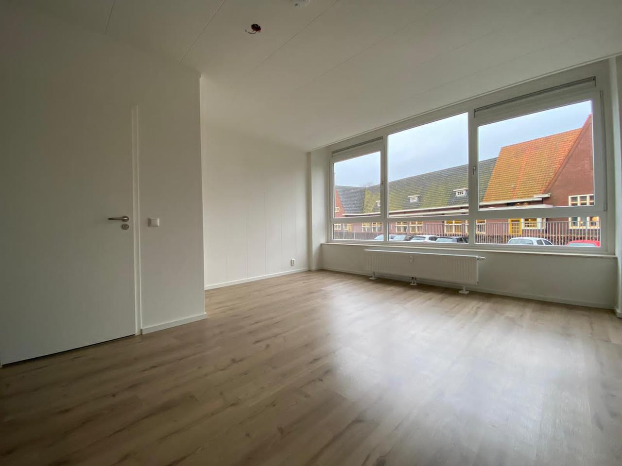 Studio with lift and bike storage in Assen - Image 3