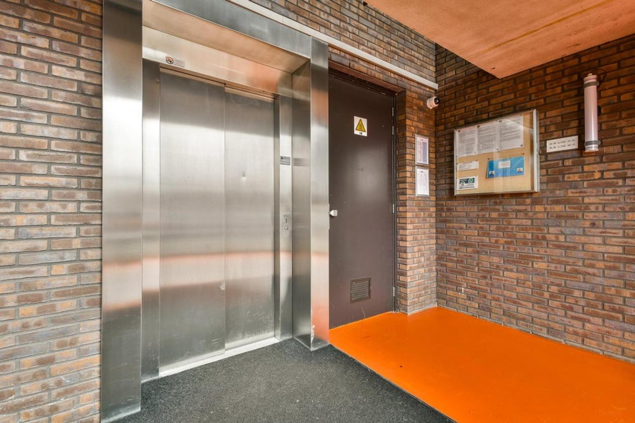 Licht 4-kamerappartement met vrij uitzicht - Afbeelding 3