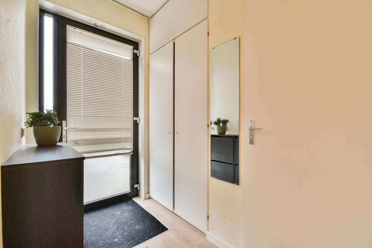Licht 4-kamerappartement met vrij uitzicht - Afbeelding 4