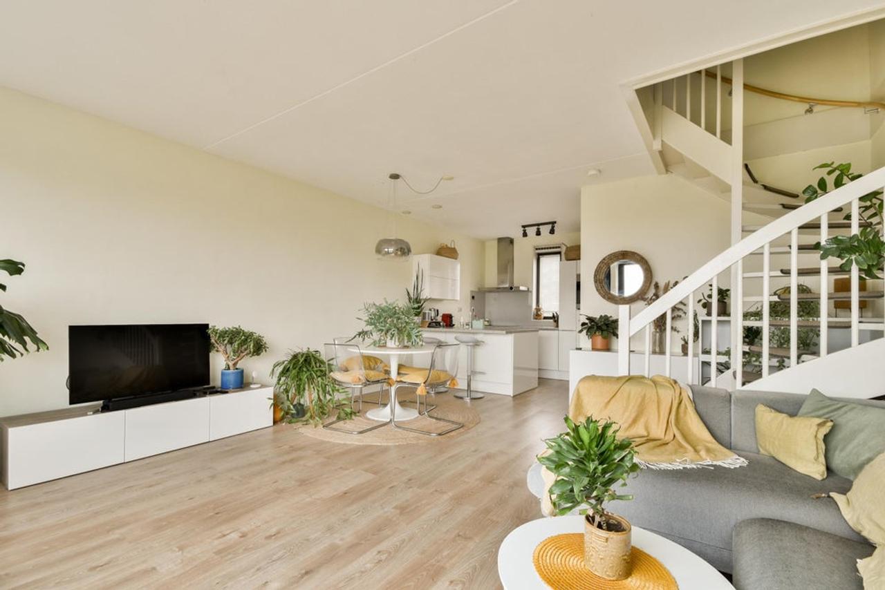 Licht 4-kamerappartement met vrij uitzicht - Afbeelding 5