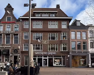 Zelfstandige studio met dakterras