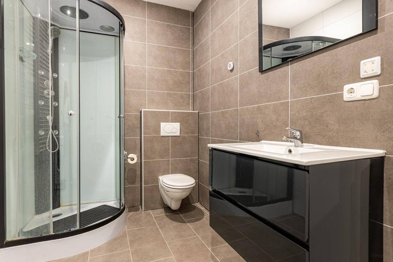 185 m2 wonen met 4 slaapkamers - Afbeelding 15