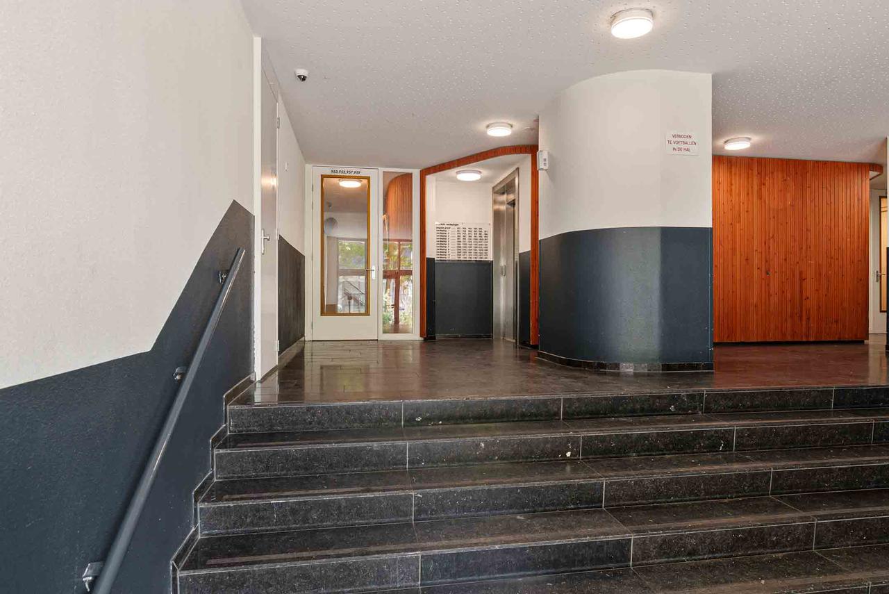 Gemeubileerd 3-kamerappartement met uitzicht - Afbeelding 13