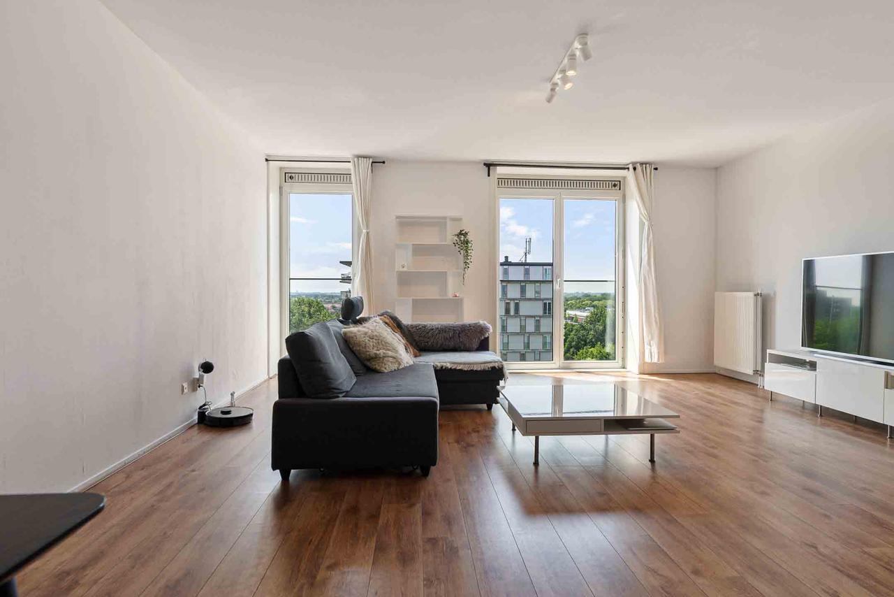 Gemeubileerd 3-kamerappartement met uitzicht - Afbeelding 17