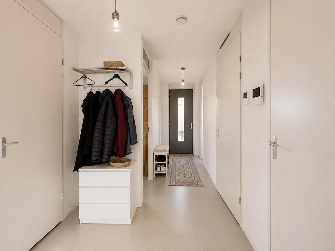 Gemeubileerd 3-kamerappartement met balkon - Afbeelding 10