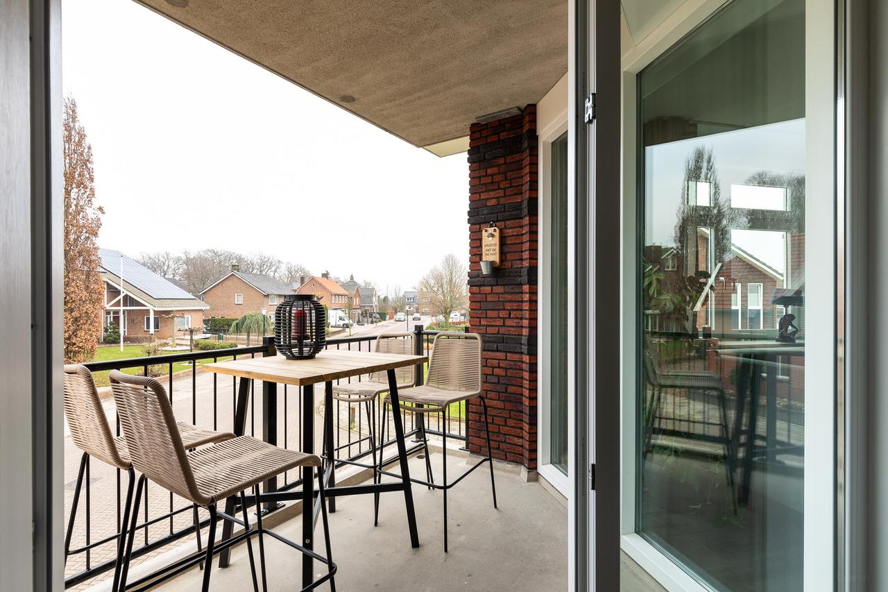 3-room apartment with balcony and elevator - Image 2