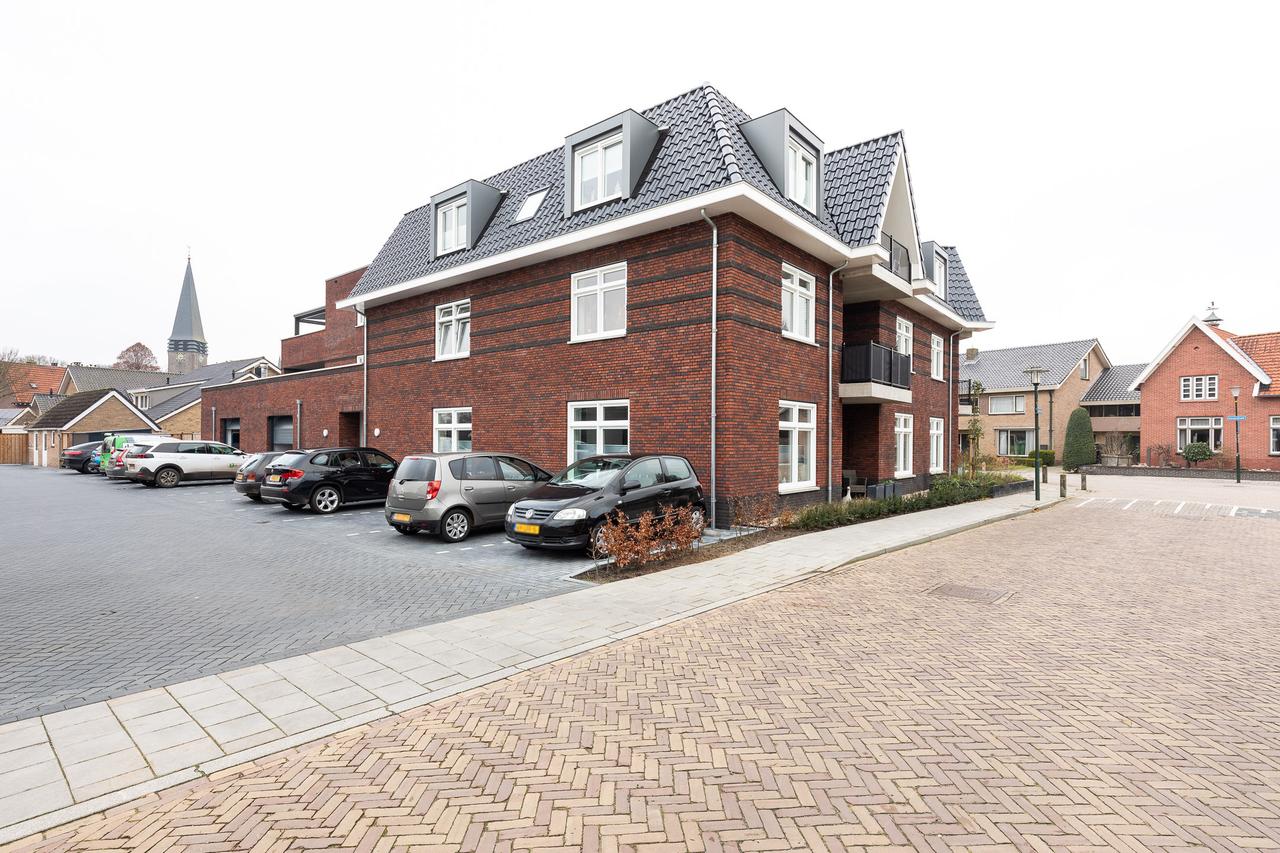 3-room apartment with balcony and elevator - Image 3