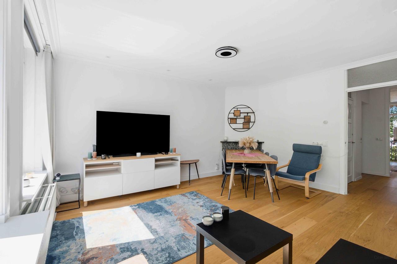 Gemeubileerd 3-kamerappartement met balkon - Afbeelding 8