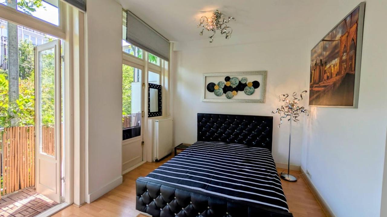 Licht gemeubileerd appartement met balkon - Afbeelding 9