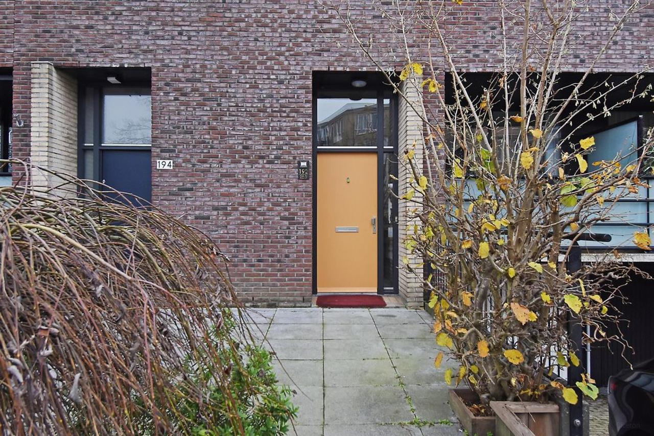 Drive-in house with garage in De Strijp - Image 10