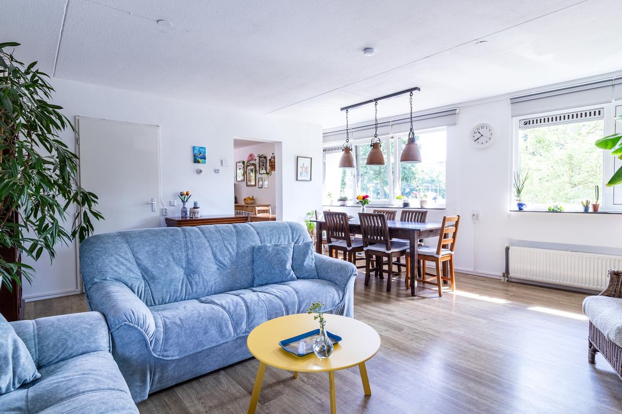 Licht 3-kamerappartement met balkon - Afbeelding 1