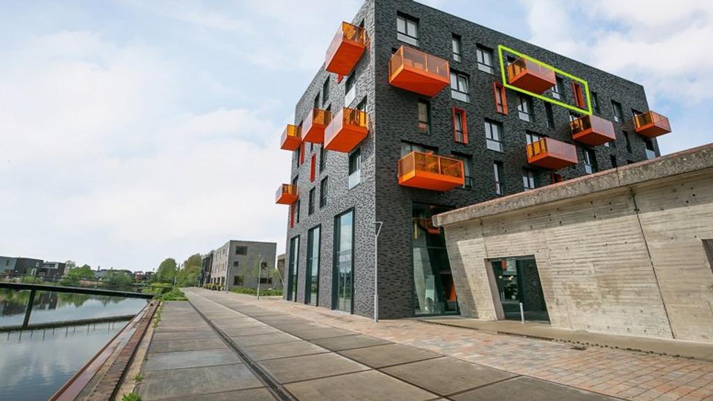 2-bedroom apartment with balcony - Image 1