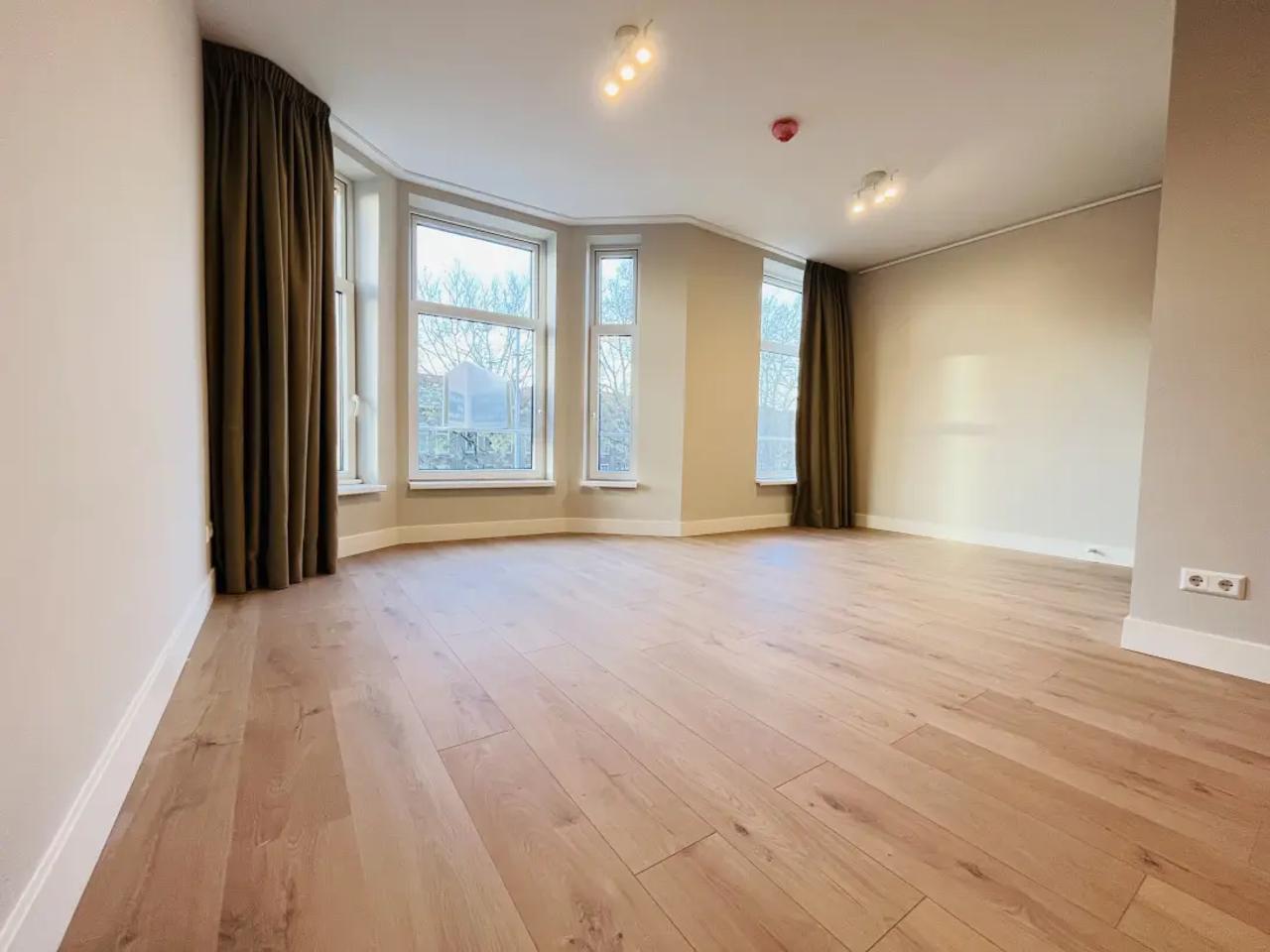 3-kamer appartement met balkon in Hillesluis - Afbeelding 2