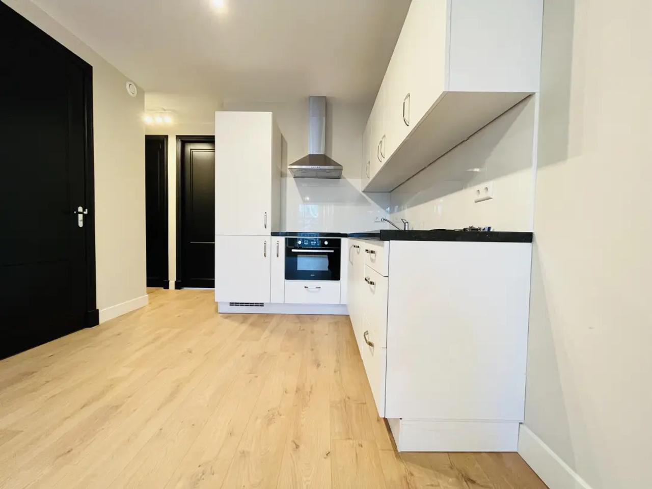 3-kamer appartement met balkon in Hillesluis - Afbeelding 3