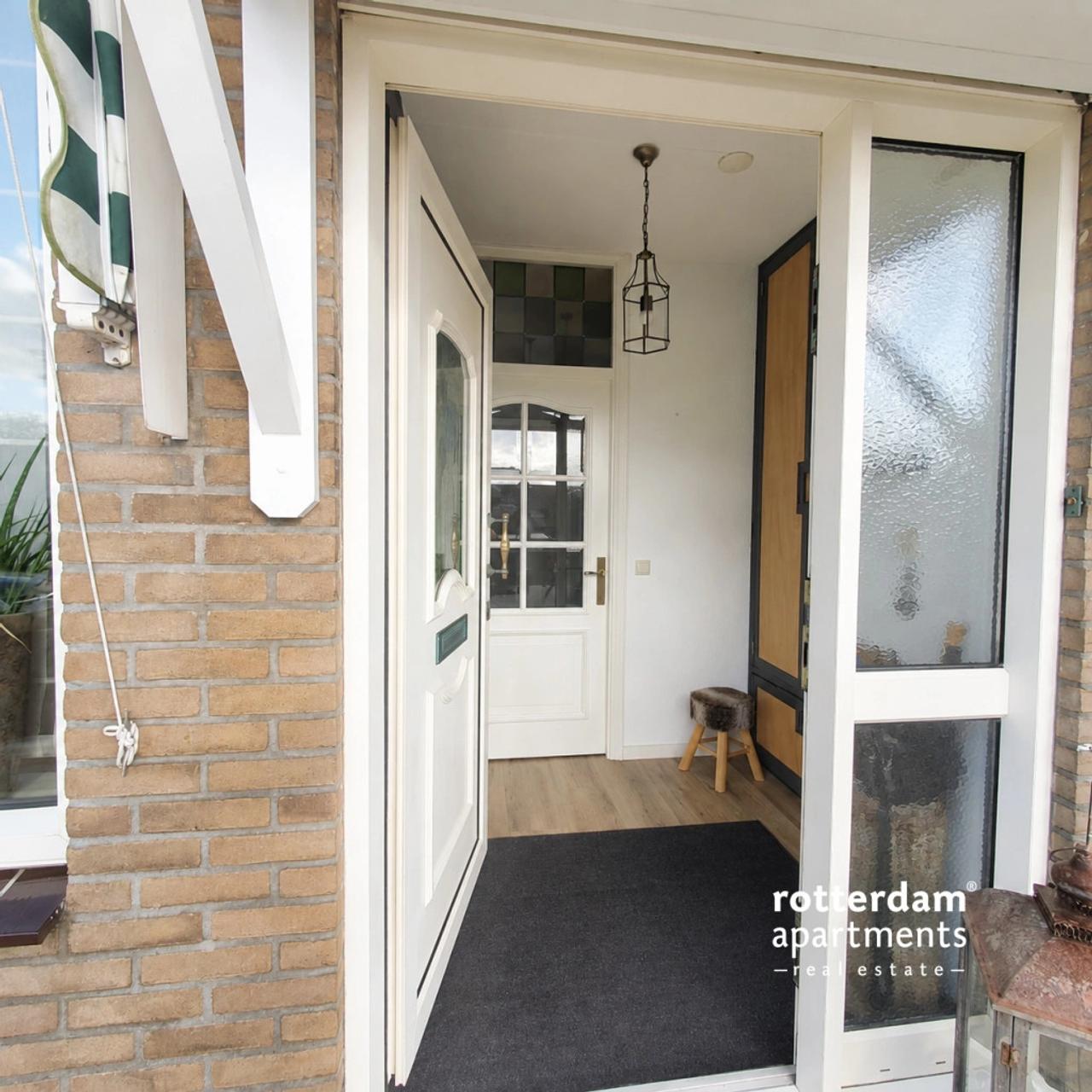 Gemeubileerd huis met tuin in Zwijndrecht - Afbeelding 3