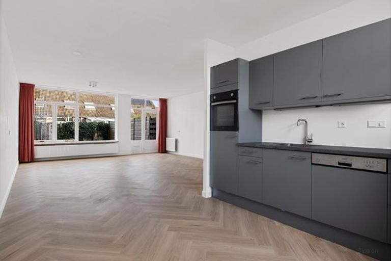 Woning aan het water met 4 slaapkamers - Afbeelding 2